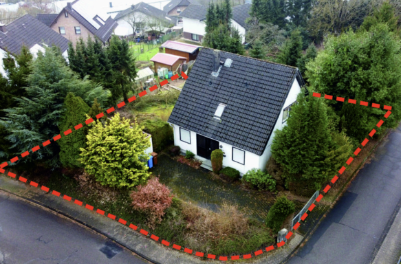 
Vieles Möglich - Top Lage mit Altbestand in Raubach